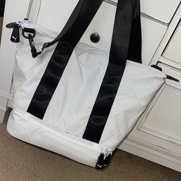 Puma Bag with shoe compartment - Picture 4 of 4